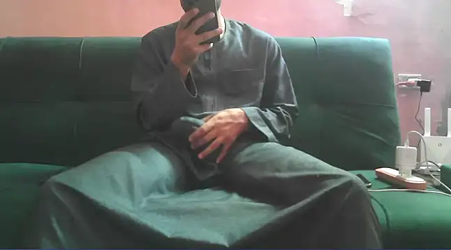 Snapshot of foxsanSs chatting on 02/10/25, 02:41 foxsanSs online show from 02/10/25, 02:41