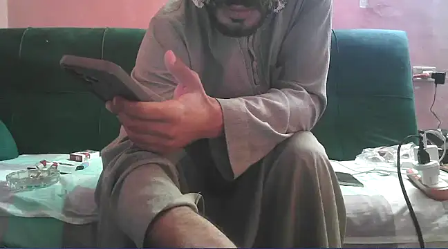 Snapshot of foxsanSs chatting on 02/27/25, 03:37 foxsanSs online show from 02/27/25, 03:37