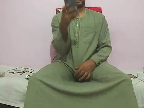 Snapshot of foxsanSs chatting on 10/10/25, 09:03 foxsanSs online show from 10/10/25, 09:03