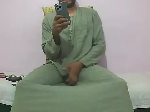 Snapshot of foxsanSs chatting on 10/28/25, 08:55 foxsanSs online show from 10/28/25, 08:55