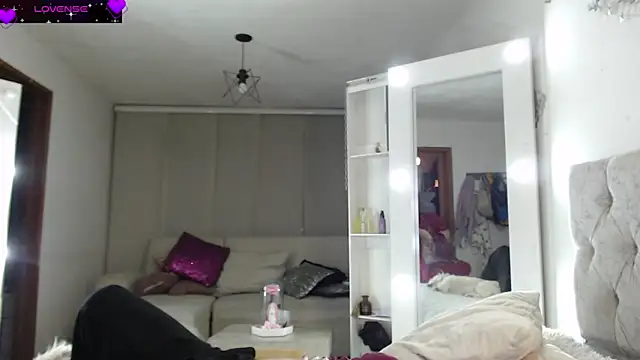 Myrnasexxx online show from 05/15/26, 04:19