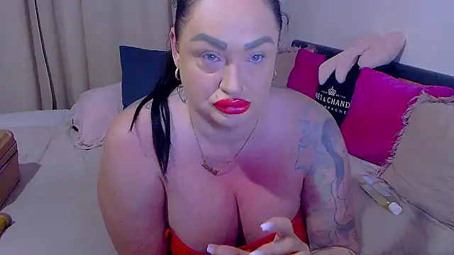 Snapshot of BustyVicky chatting on 05/03/26, 08:04 BustyVicky online show from 05/03/26, 08:04