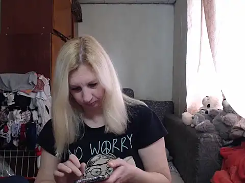 Snapshot of BustyBlond chatting on 02/08/25, 12:50 BustyBlond online show from 02/08/25, 12:50