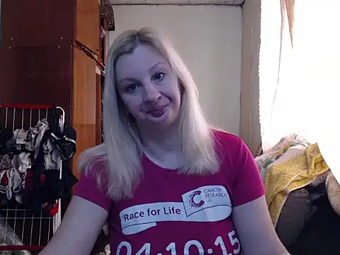 Snapshot of BustyBlond chatting on 02/10/25, 05:58 BustyBlond online show from 02/10/25, 05:58