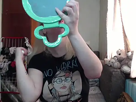 Snapshot of BustyBlond chatting on 03/20/25, 05:02 BustyBlond online show from 03/20/25, 05:02