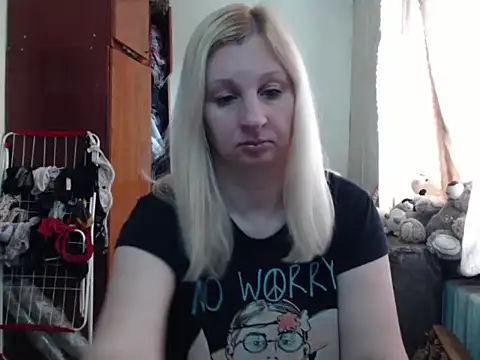 Snapshot of BustyBlond chatting on 03/20/25, 08:09 BustyBlond online show from 03/20/25, 08:09