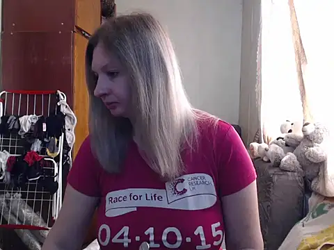 Snapshot of BustyBlond chatting on 03/21/25, 05:21 BustyBlond online show from 03/21/25, 05:21