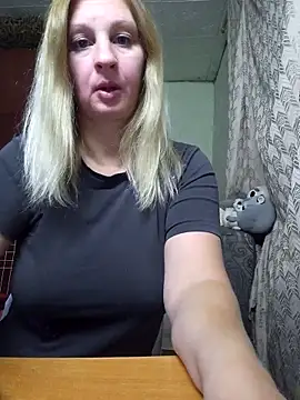 Snapshot of BustyBlond chatting on 10/01/25, 04:46 BustyBlond online show from 10/01/25, 04:46