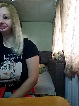 Snapshot of BustyBlond chatting on 10/20/25, 05:41 BustyBlond online show from 10/20/25, 05:41