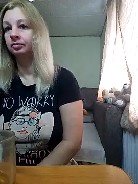 Snapshot of BustyBlond chatting on 10/21/25, 05:08 BustyBlond online show from 10/21/25, 05:08