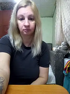 Snapshot of BustyBlond chatting on 11/19/25, 05:18 BustyBlond online show from 11/19/25, 05:18