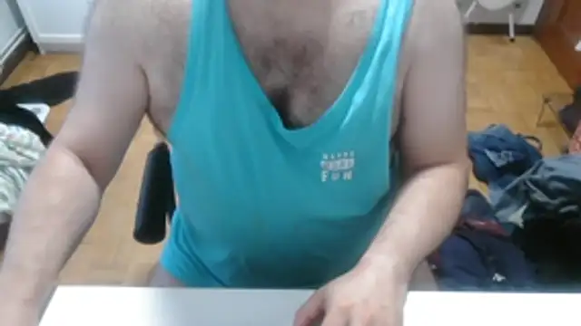 Snapshot of mikeyhotbear chatting on 06/29/26, 05:35 mikeyhotbear online show from 06/29/26, 05:35