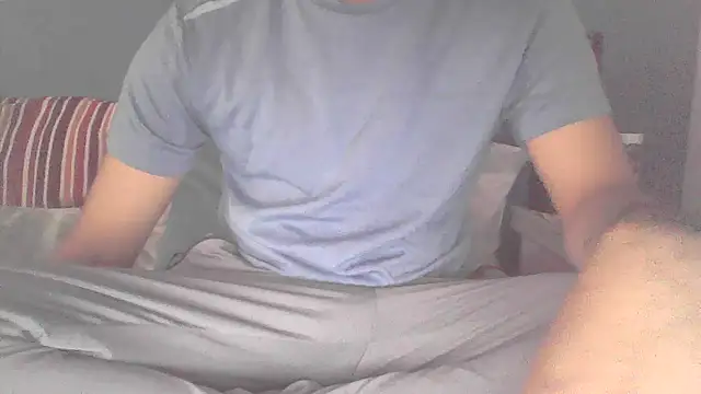 Snapshot of Elixire1 chatting on 02/23/25, 11:44 Elixire1 online show from 02/23/25, 11:44