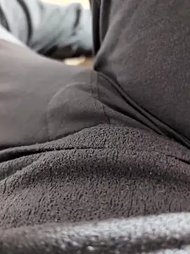 Snapshot of Elixire1 chatting on 11/03/25, 04:41 Elixire1 online show from 11/03/25, 04:41