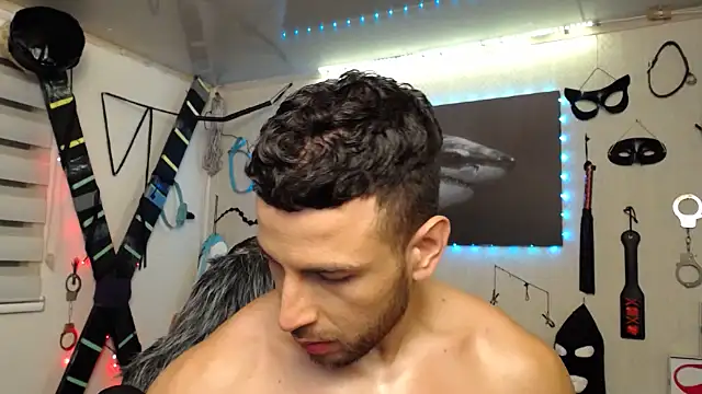 Snapshot of bayronfit chatting on 03/16/25, 03:36 bayronfit online show from 03/16/25, 03:36