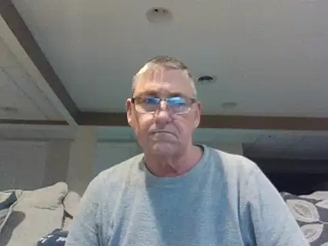 Snapshot of takeitall101 chatting on 01/01/25, 11:18 takeitall101 online show from 01/01/25, 11:18