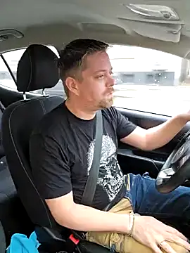 Trucker Hunter online show from 12/27/24, 12:12