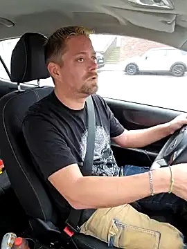 Trucker Hunter online show from 01/18/25, 12:15