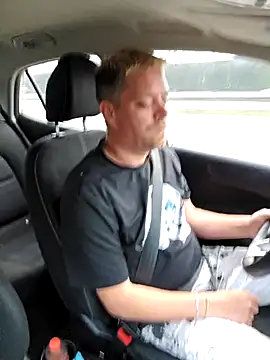 Trucker Hunter online show from 01/19/25, 03:10