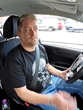 Trucker Hunter online show from 03/13/25, 02:55