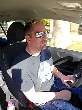 Trucker Hunter online show from 03/21/25, 09:12