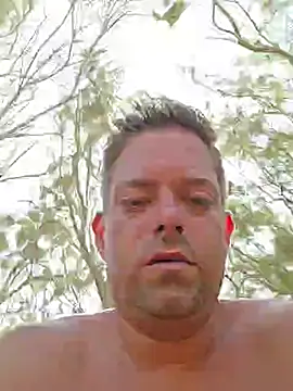 Trucker Hunter online show from 10/04/25, 01:53