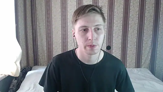 darienlarge online show from 03/11/25, 01:45