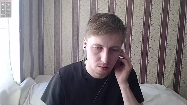 darienlarge online show from 03/19/25, 02:24