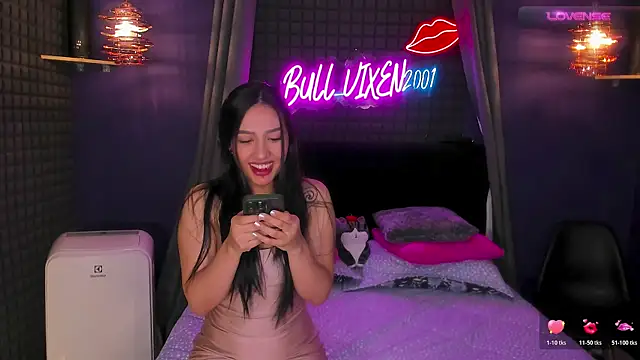 bull vixen2001 online show from 10/21/25, 09:21