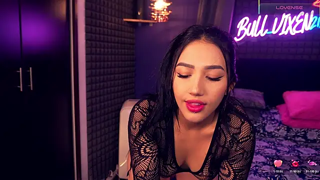 bull vixen2001 online show from 11/16/25, 09:48