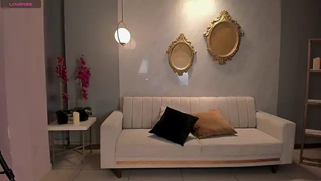 ErikaBenz  online show from 10/08/25, 12:36