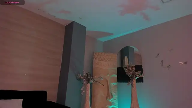 ErikaBenz  online show from 04/04/26, 12:13