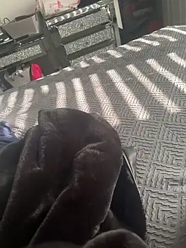 Snapshot of Furdale chatting on 03/08/25, 02:19 Furdale online show from 03/08/25, 02:19