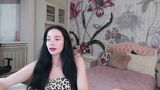 AliciaBow online show from 10/11/25, 01:20