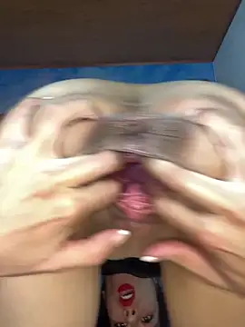 Anne Robert online show from 03/07/25, 02:25