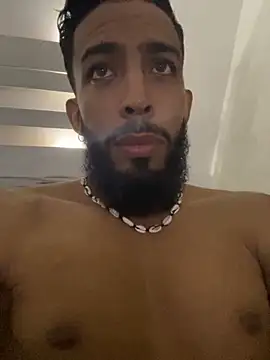 Snapshot of Alessandro__Rossi chatting on 11/19/25, 05:46 Alessandro Rossi online show from 11/19/25, 05:46