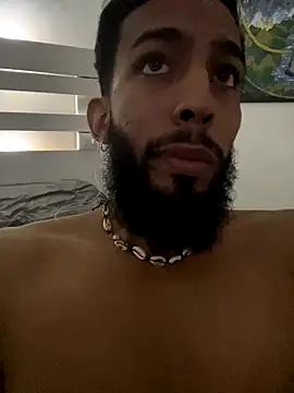 Snapshot of Alessandro__Rossi chatting on 11/26/25, 04:30 Alessandro Rossi online show from 11/26/25, 04:30