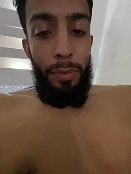 Snapshot of Alessandro__Rossi chatting on 12/04/25, 07:28 Alessandro Rossi online show from 12/04/25, 07:28