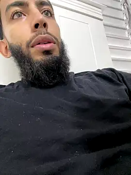 Snapshot of Alessandro__Rossi chatting on 12/18/25, 03:51 Alessandro Rossi online show from 12/18/25, 03:51