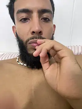 Snapshot of Alessandro__Rossi chatting on 12/22/25, 05:54 Alessandro Rossi online show from 12/22/25, 05:54