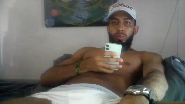 Snapshot of Alessandro__Rossi chatting on 07/29/26, 04:10 Alessandro Rossi online show from 07/29/26, 04:10