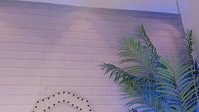 Snapshot of _Eurekaa_ chatting on 01/17/25, 06:04 Eurekaa online show from 01/17/25, 06:04