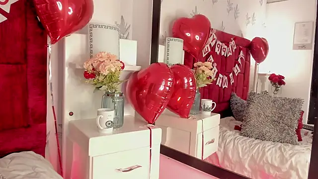 Snapshot of _Eurekaa_ chatting on 02/16/25, 01:36 Eurekaa online show from 02/16/25, 01:36