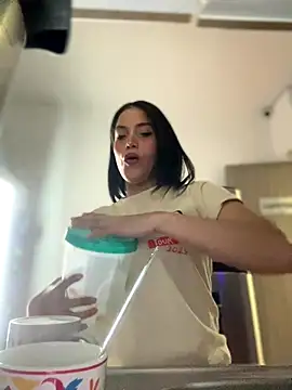 Snapshot of _Eurekaa_ chatting on 09/20/25, 01:28 Eurekaa online show from 09/20/25, 01:28