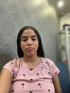 Snapshot of _Eurekaa_ chatting on 09/23/25, 03:20 Eurekaa online show from 09/23/25, 03:20