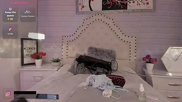 Snapshot of _Eurekaa_ chatting on 09/28/25, 03:23 Eurekaa online show from 09/28/25, 03:23