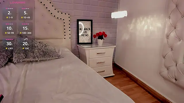 Snapshot of _Eurekaa_ chatting on 10/03/25, 01:57 Eurekaa online show from 10/03/25, 01:57