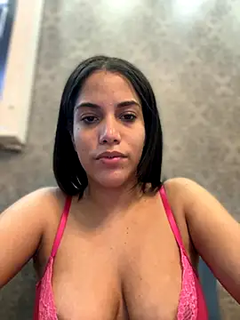 Snapshot of _Eurekaa_ chatting on 10/06/25, 01:47 Eurekaa online show from 10/06/25, 01:47