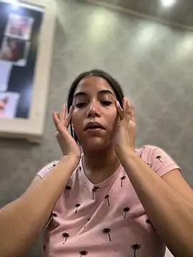 Snapshot of _Eurekaa_ chatting on 10/07/25, 03:04 Eurekaa online show from 10/07/25, 03:04