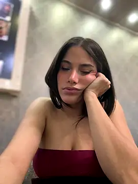 Snapshot of _Eurekaa_ chatting on 11/13/25, 01:26 Eurekaa online show from 11/13/25, 01:26